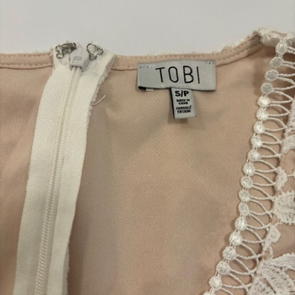 Tobi NWOT Sleeveless Ivory Floral Lace Cutout Above Knee Lined Dress Small - Picture 7 of 8